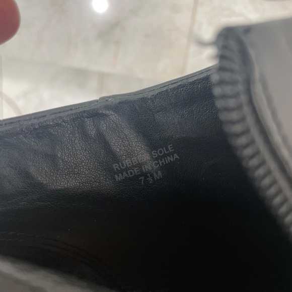 ANN TAYLOR {7.5} Black Leather Wedge Bootie Shoes Embossed "Lottie" - Picture 7 of 9